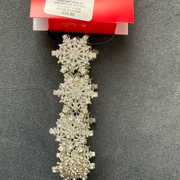 NWT Holiday Lane Snowflake Star Crystal Bracelet - Picture 3 of 5